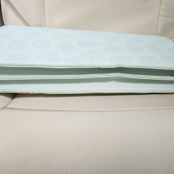 Nintendo Switch Animal Crossing Kids Crossbody Case - Picture 7 of 13